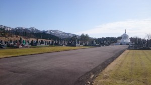 春の東山墓地公園